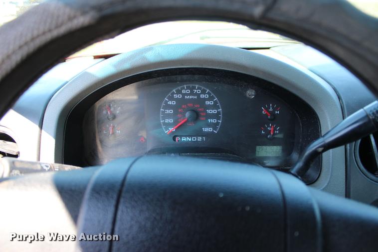 image for item L4984 2008 Ford F150 STX SuperCab pickup truck