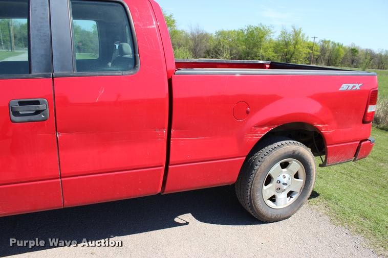 image for item L4984 2008 Ford F150 STX SuperCab pickup truck