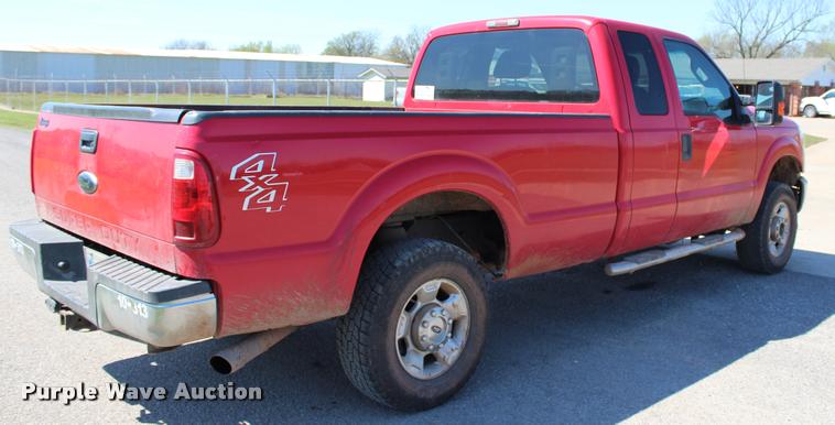 image for item L4985 2011 Ford F250 XLT SuperCab pickup truck