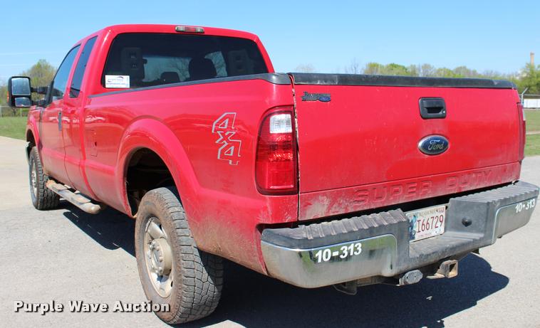 image for item L4985 2011 Ford F250 XLT SuperCab pickup truck