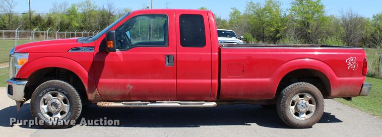 image for item L4985 2011 Ford F250 XLT SuperCab pickup truck