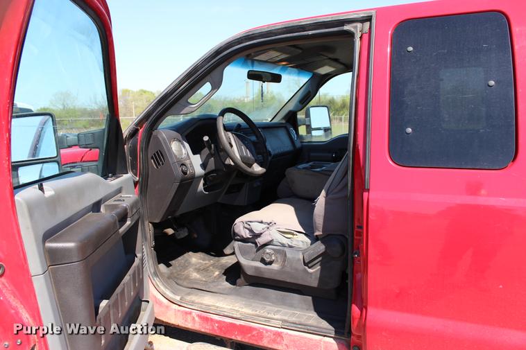 image for item L4985 2011 Ford F250 XLT SuperCab pickup truck