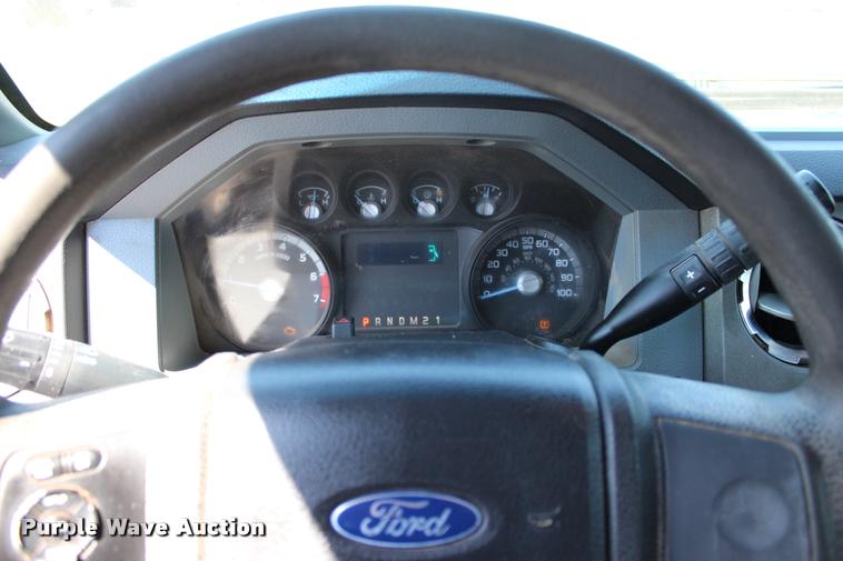 image for item L4985 2011 Ford F250 XLT SuperCab pickup truck