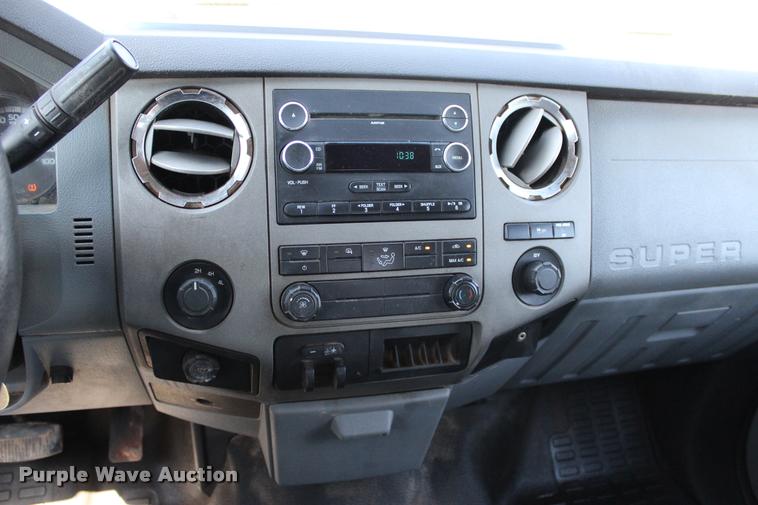 image for item L4985 2011 Ford F250 XLT SuperCab pickup truck