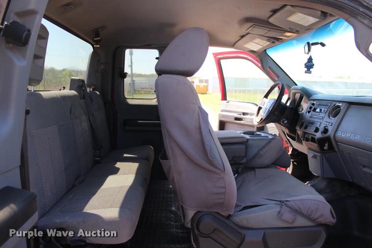 image for item L4985 2011 Ford F250 XLT SuperCab pickup truck