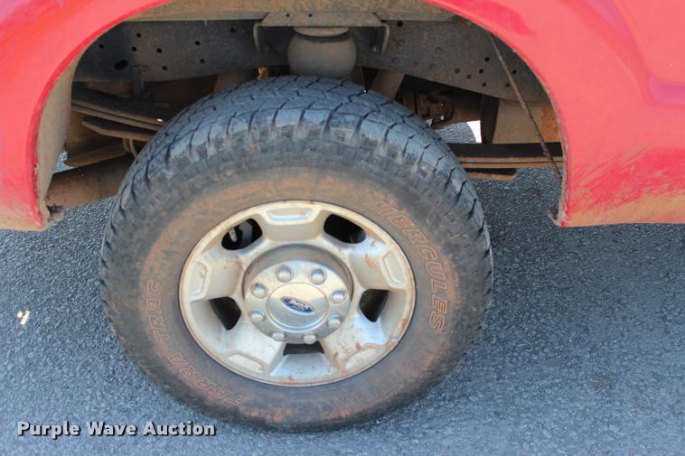 image for item L4985 2011 Ford F250 XLT SuperCab pickup truck