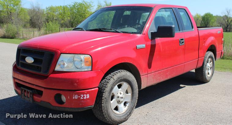 image for item L4986 2006 Ford F150 STX SuperCab pickup truck