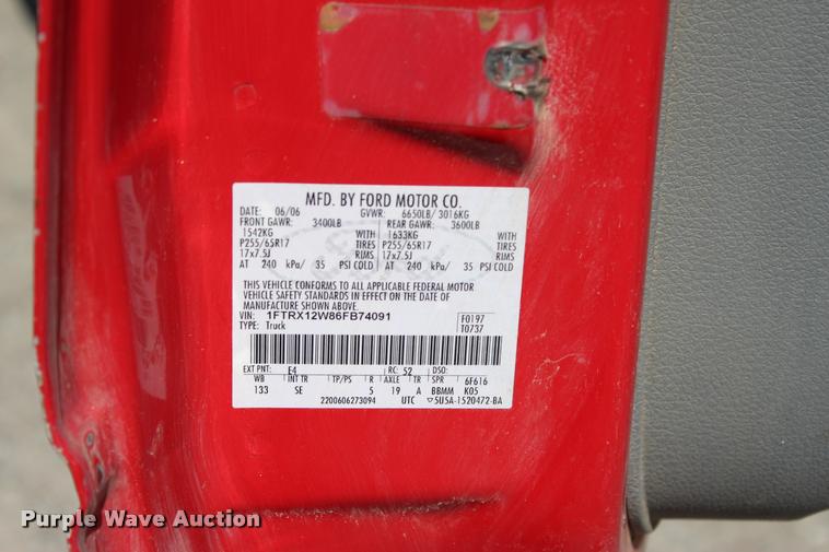 image for item L4986 2006 Ford F150 STX SuperCab pickup truck