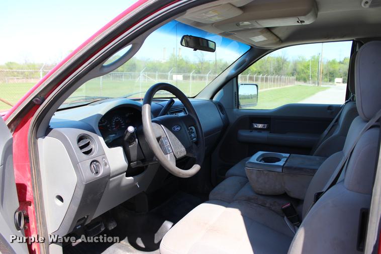 image for item L4986 2006 Ford F150 STX SuperCab pickup truck