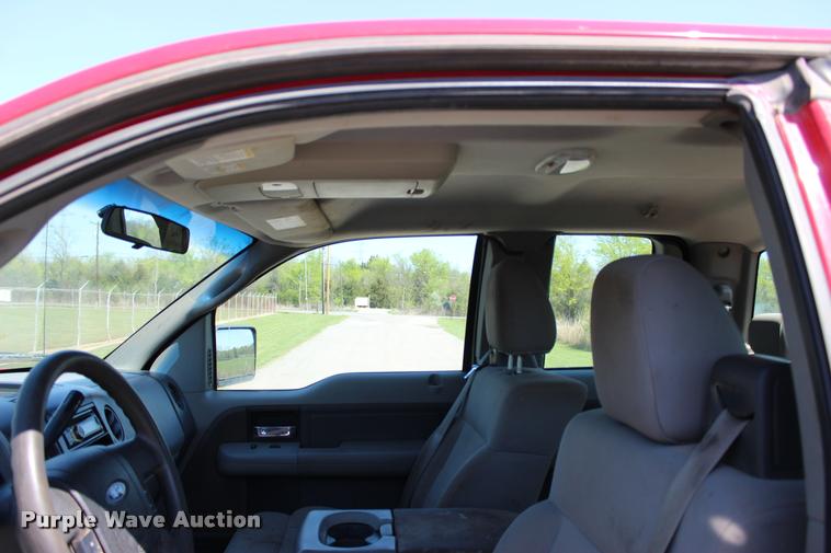 image for item L4986 2006 Ford F150 STX SuperCab pickup truck