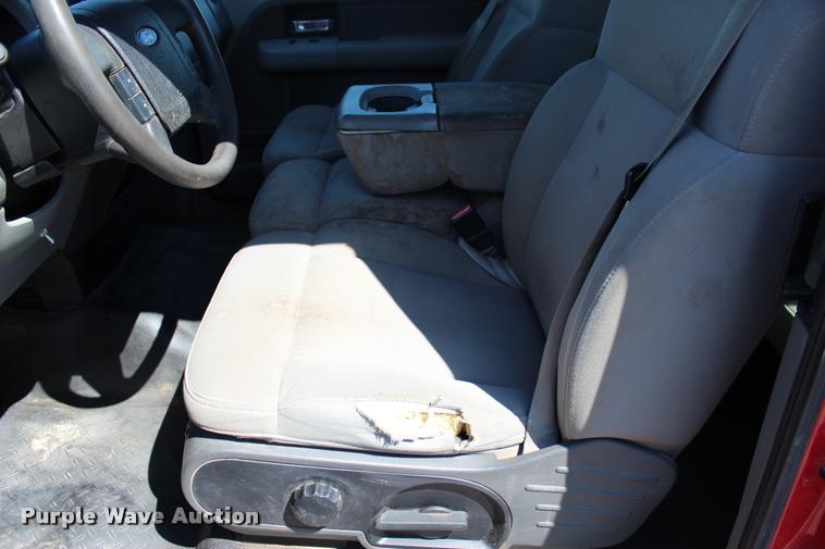 image for item L4986 2006 Ford F150 STX SuperCab pickup truck