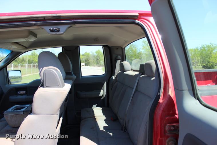 image for item L4986 2006 Ford F150 STX SuperCab pickup truck