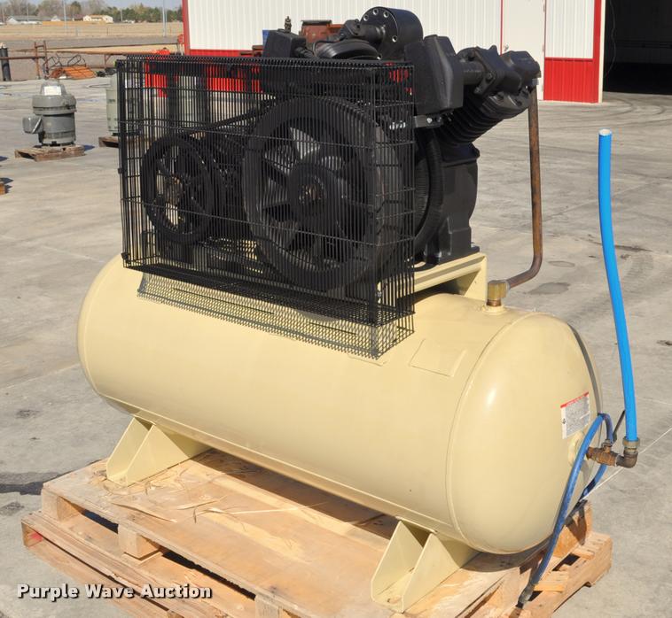 image for item L5181 Ingersoll Rand 7100E15-V air compressor