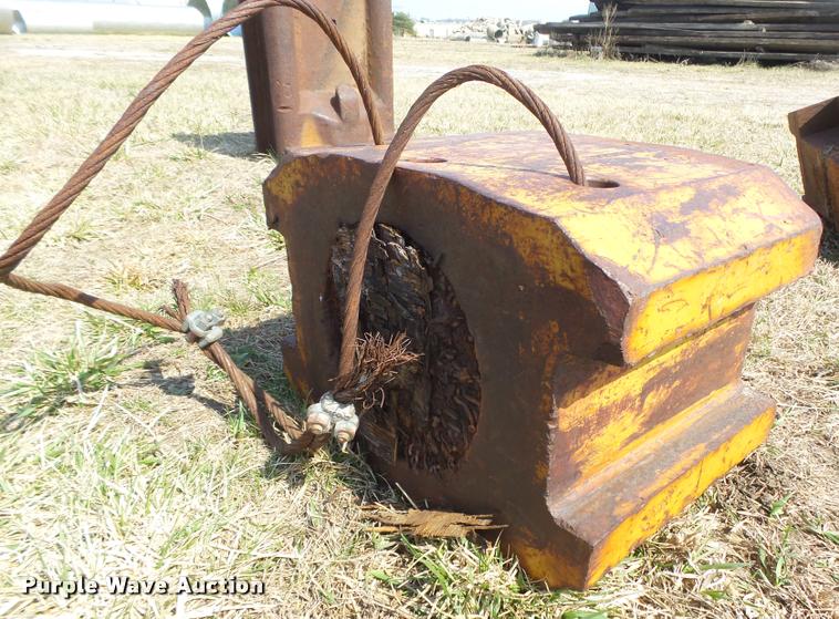 image for item AU9605 Hammer and follow blocks