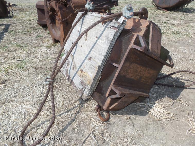 image for item AU9605 Hammer and follow blocks