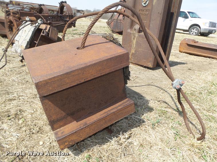 image for item AU9607 Hammer and follow blocks