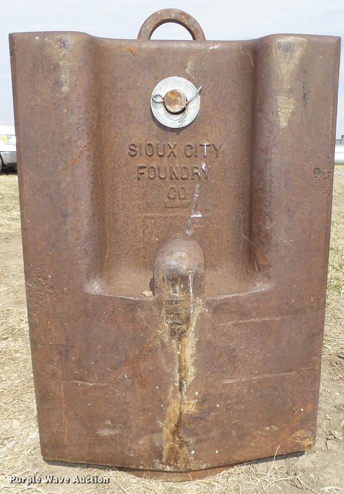 image for item AU9608 Hammer and follow block