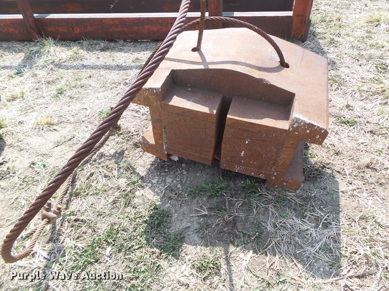 image for item AU9608 Hammer and follow block