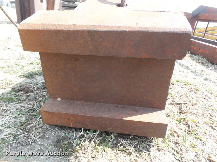 image for item AU9608 Hammer and follow block