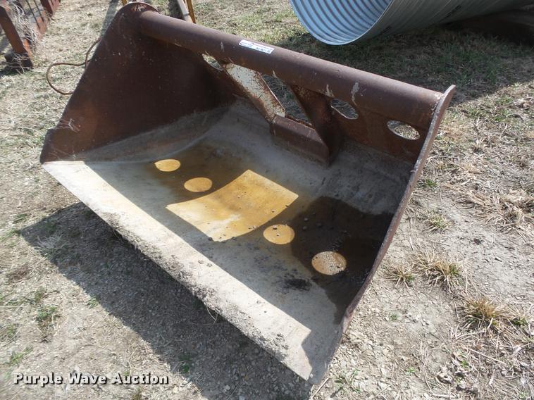 image for item AU9611 60"W bucket