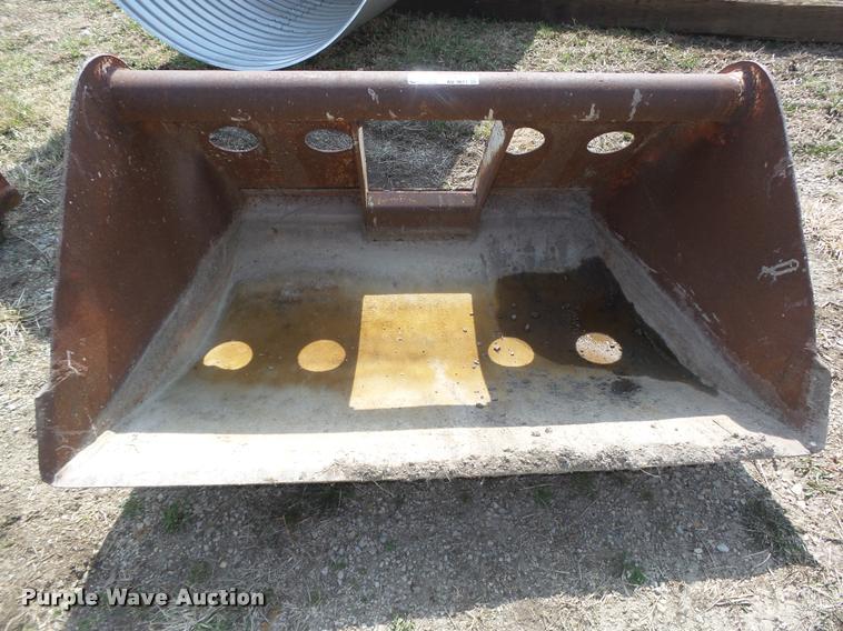 image for item AU9611 60"W bucket