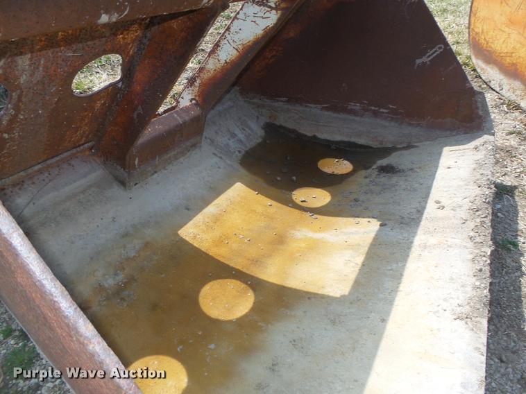 image for item AU9611 60"W bucket