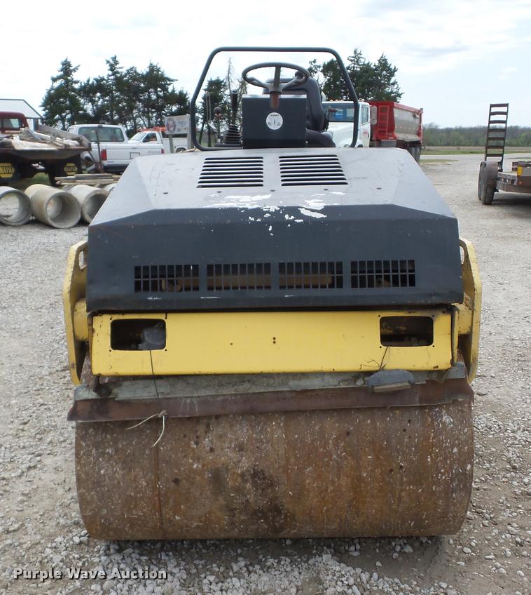 image for item BI9743 Bomag BW135AG single drum roller