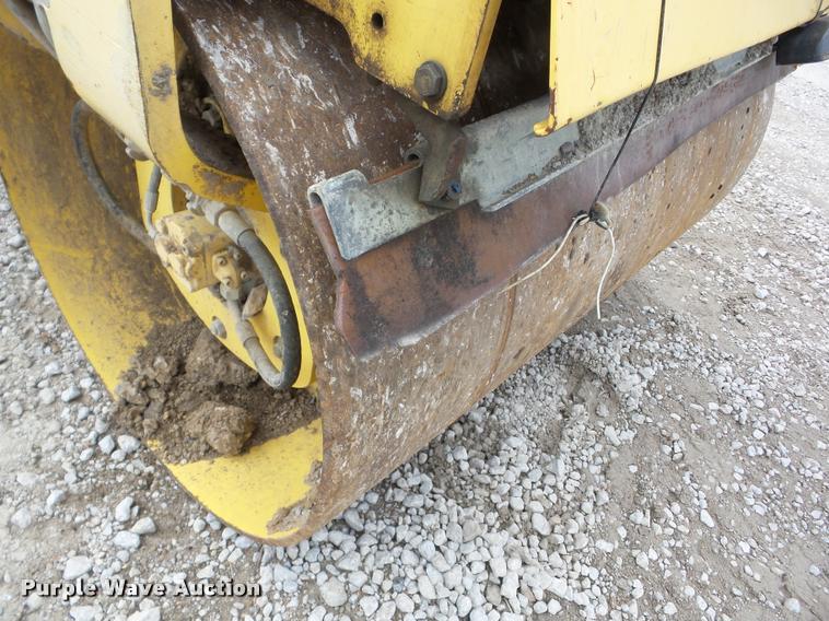 image for item BI9743 Bomag BW135AG single drum roller
