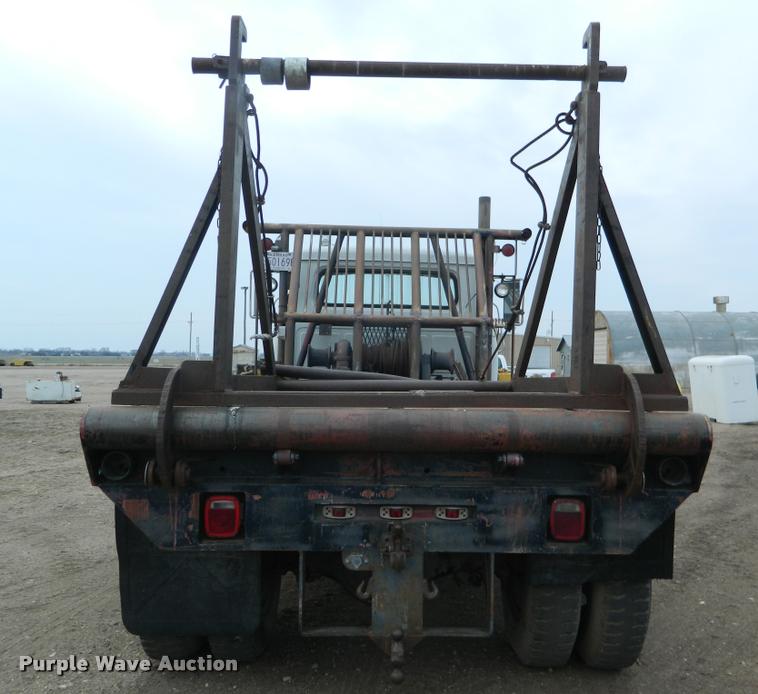 image for item BK9267 1975 International 2050A flatbed truck