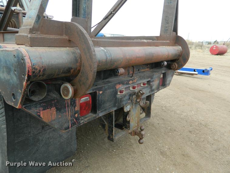 image for item BK9267 1975 International 2050A flatbed truck