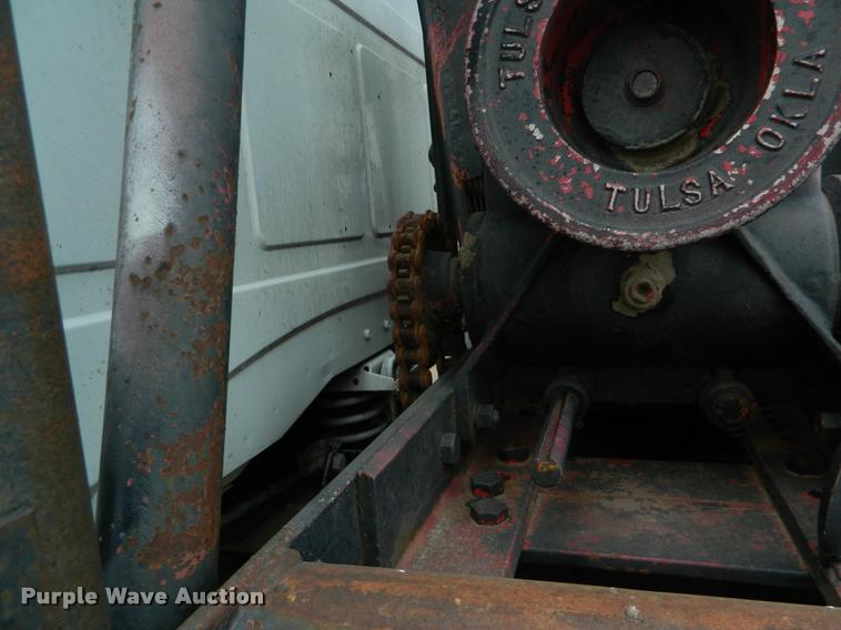 image for item BK9267 1975 International 2050A flatbed truck