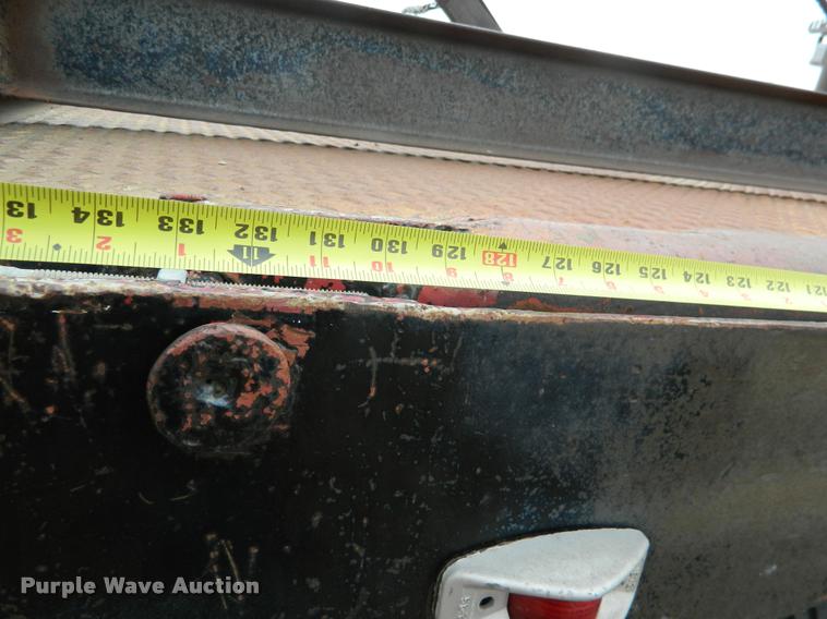 image for item BK9267 1975 International 2050A flatbed truck