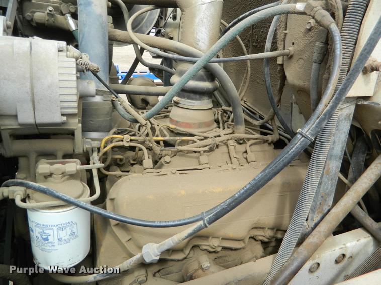 image for item BK9267 1975 International 2050A flatbed truck