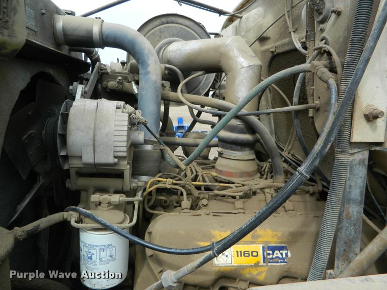 image for item BK9267 1975 International 2050A flatbed truck