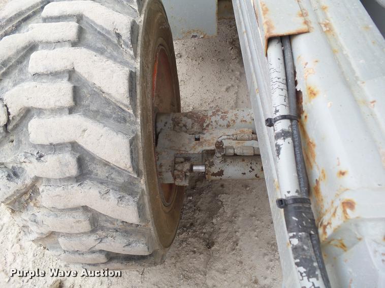 image for item CB9888 1999 Sky Jack 9250 scissor lift