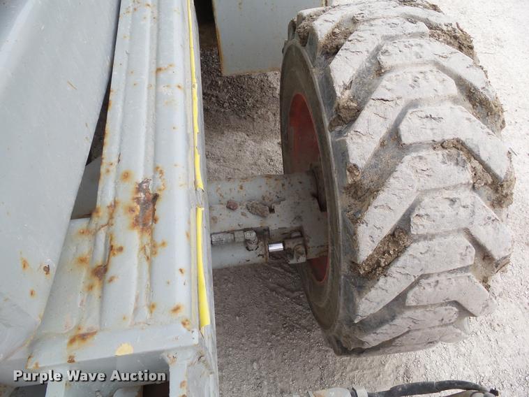 image for item CB9888 1999 Sky Jack 9250 scissor lift