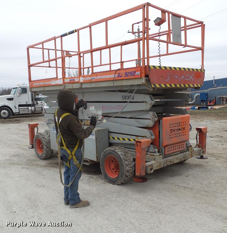 image for item CB9888 1999 Sky Jack 9250 scissor lift