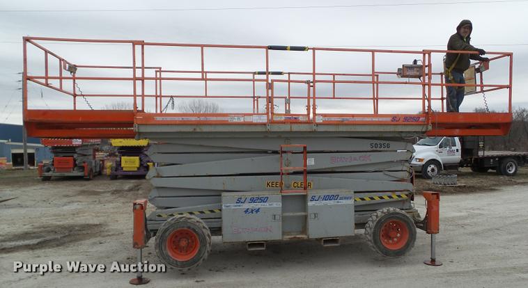 image for item CB9888 1999 Sky Jack 9250 scissor lift