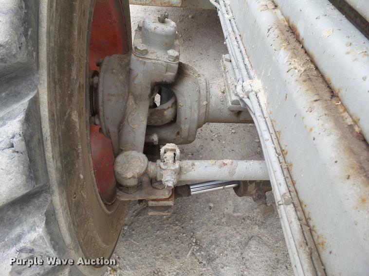 image for item CB9889 2000 Sky Jack 9250 scissor lift