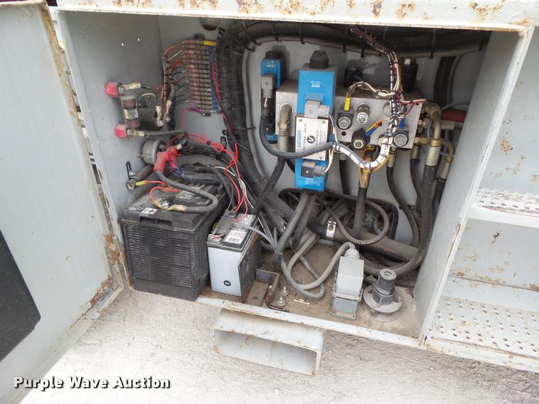 image for item CB9889 2000 Sky Jack 9250 scissor lift