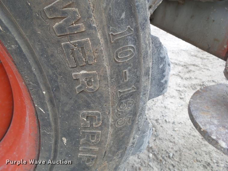 image for item CB9889 2000 Sky Jack 9250 scissor lift