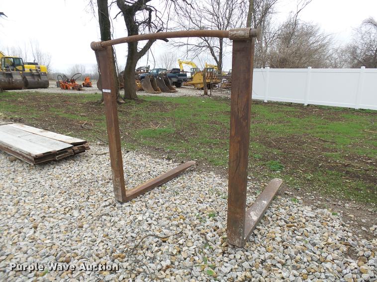 image for item CC9128 Loader pallet forks