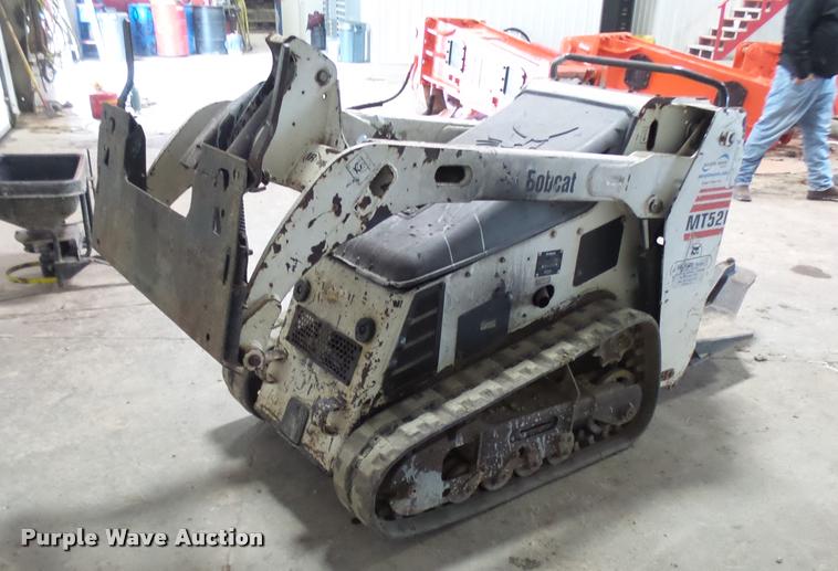 image for item CC9138 2006 Bobcat MT52 compact utility loader