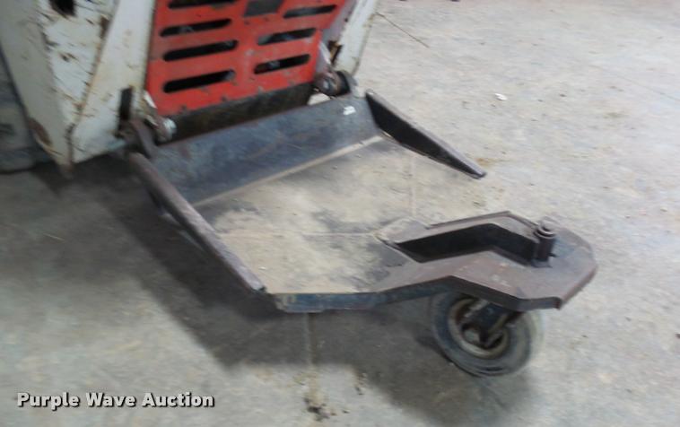 image for item CC9138 2006 Bobcat MT52 compact utility loader