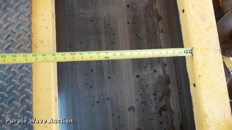 image for item DA0458 Etnyre Quad chip spreader