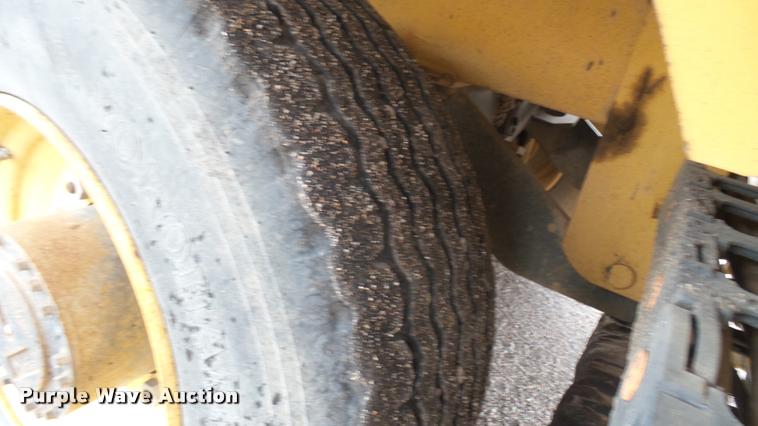 image for item DA0458 Etnyre Quad chip spreader