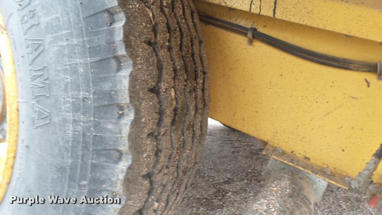 image for item DA0458 Etnyre Quad chip spreader