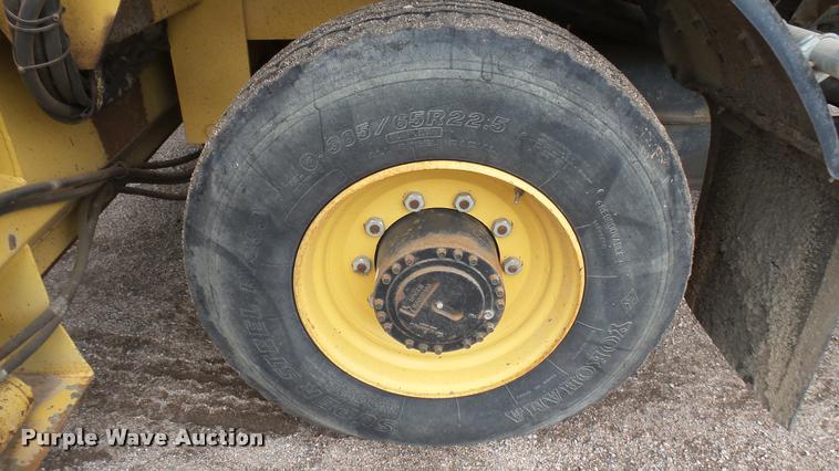 image for item DA0458 Etnyre Quad chip spreader