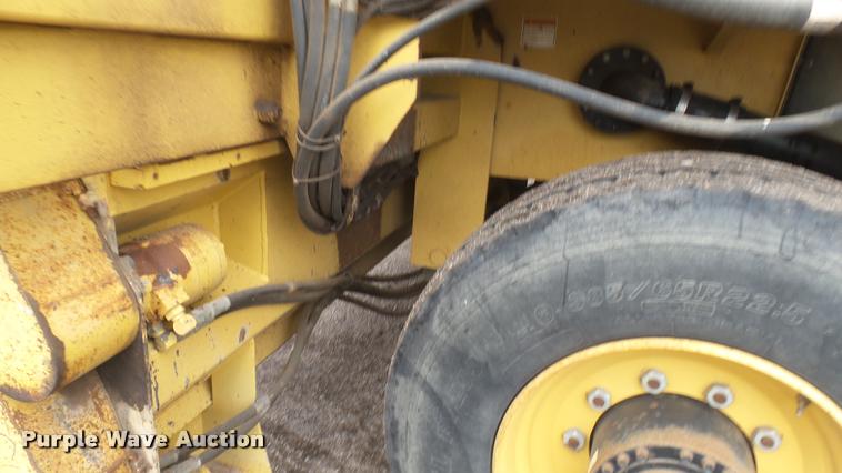 image for item DA0458 Etnyre Quad chip spreader