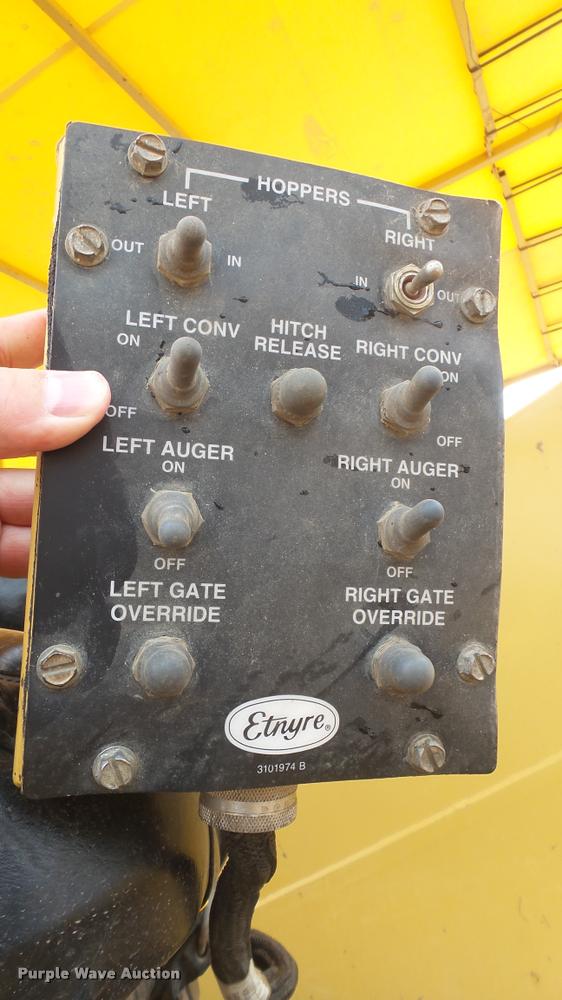 image for item DA0458 Etnyre Quad chip spreader